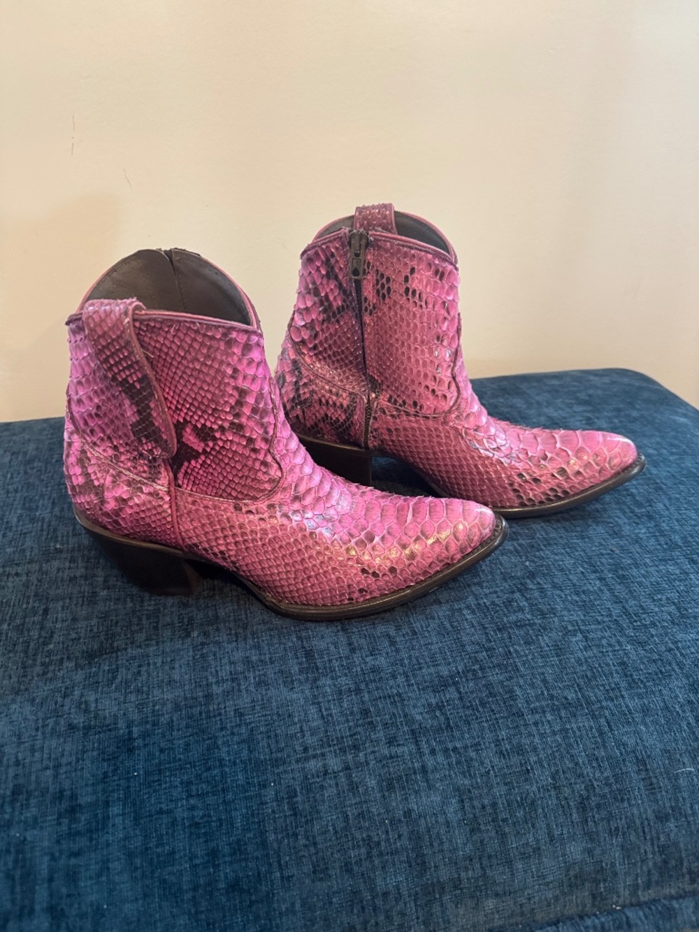 Idlywind pink python boots